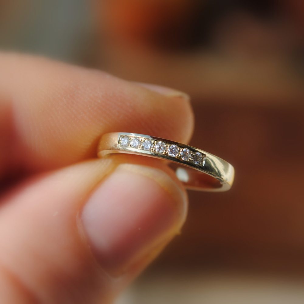 002              Prstienok 7 Diamantov